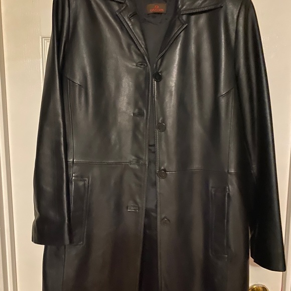 Black leather coat from Danier leather! - Picture 2 of 2